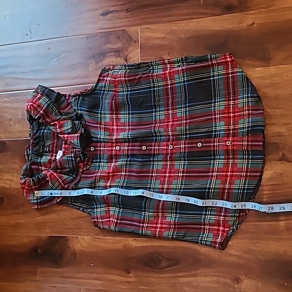 🎉Host Pick 🎉 J Crew Sleeveless ruffle-collar top in black Stewart tartan - Picture 7 of 12